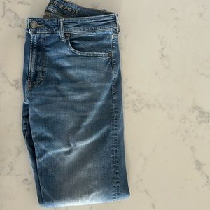 American Eagle, men’s slim straight jeans